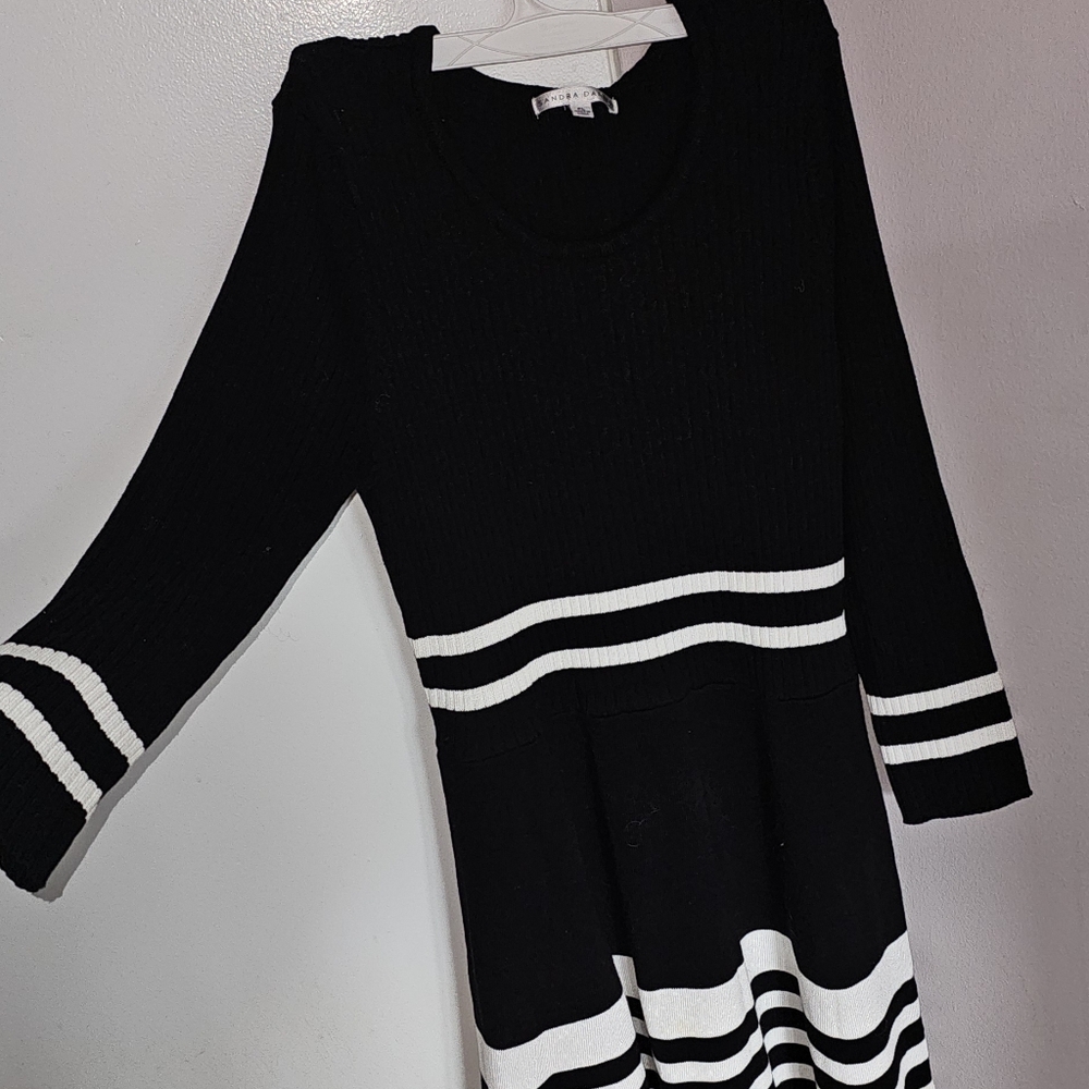 Sandra Darren Black Knit Dress Size PLarge. Worn for Pictures Session. No Tags